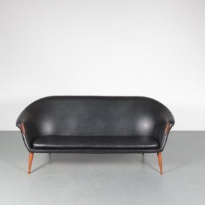 m24682 1950s Scandinavian 3-seater sofa on wooden legs with black faux leather upholstery attributed to Nanna Ditzel Denmark