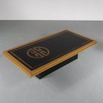 m24596 1970s Unique coffee table on black wooden base with brass and enameled steel top Denisco Italy