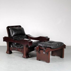 m25258 1970s Unique large mahogany wooden easy chair with foot stool with black leather upholstery Luciano Frigerio Luciano Frigerio / Italy