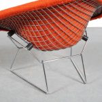 m25561 1960s "Big Diamond" lounge chair in chrome metal wire metal Harry Bertoia Knoll International / USA