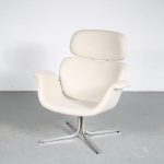 m25752 1960s 1st Edition big tulip easy chair on chrome crossbase with new upholstery Pierre Paulin Artifort, Netherland