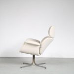 m25752 1960s 1st Edition big tulip easy chair on chrome crossbase with new upholstery Pierre Paulin Artifort, Netherland