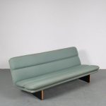 m25823 1970s 3-Seater sofa on plywood base with new upholstery Kho Liang Ie Artifort, Netherlands
