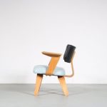 m25866 1950s Easy chair on plywooden base with skai upholstery Cor Alons De Boer Gouda, Netherlands