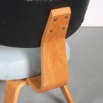 m25866 1950s Easy chair on plywooden base with skai upholstery Cor Alons De Boer Gouda, Netherlands