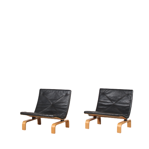 m26044 1970s Set of 2 PK27 easy chairs on birch plywooden base with black leaether upholstery Poul Kjaerholm E. Kold Christensen, Denmark