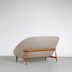 2205 4 (163) m26124 1950s 2-Seater sofa on birch wooden base, model 115 Theo Ruth Artifort, Netherlands