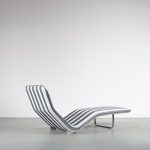 m25645 1960s Chaise Longue with new upholstery Antti Nurmesniemi Vuokko Oy, Finland