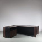 m25676 1970s Black wood with cognac leather upholstered L-shaped desk Guido Faleschini Mariani, Italy