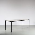 m26467 1950s Dining table on black metal base with marble top Florence Knoll style