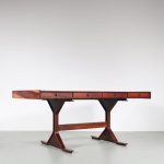 m26501 1950s Large rosewooden desk with four drawers Gianfranco Frattini Bernini, Italy