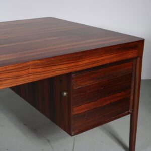m26593 1960s Large rosewooden executive desk by Torbjorn Afdal for Bruksbo, Norway