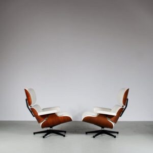 m26912-3 2000s XL Edition lounge chair, walnut shells with white leather upholstery Eames Vitra, Germany