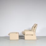 m26978 1970s Beige leather easy chair with ottoman model Proposal Vittorio Introini Saporiti, Italy