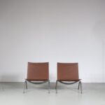 m27266 1980s Set of 2 easy chairs on chrome metal base with brown leather upholstory model PK22 Poul Kjearholm Fritz Hansen, Denmark