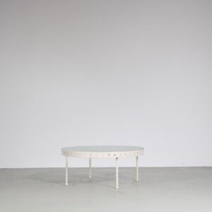 m27291 1950s Round white metal coffee table with blurred glass top Janni van Pelt MyHome, Netherlands