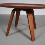 m27108 1950s Round teak plywooden coffee table Cor Alons De Boer Gouda, Netherlands
