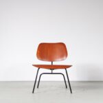 m27493 1960s Easy chair LCM on black metal base with oak seat and backrest Charles & Ray Eames Evans, USA