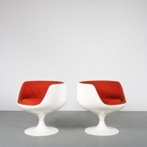 m24211 1960s Set of two original "Cognac chairs" in white fiberglass with red fabric upholstery Eero Aarnio Asko / Finland