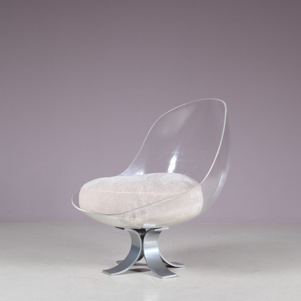 INC187 1970s Lounge chair in plexiglass on metal base with fabric upholstery / Michel Pigneres, France