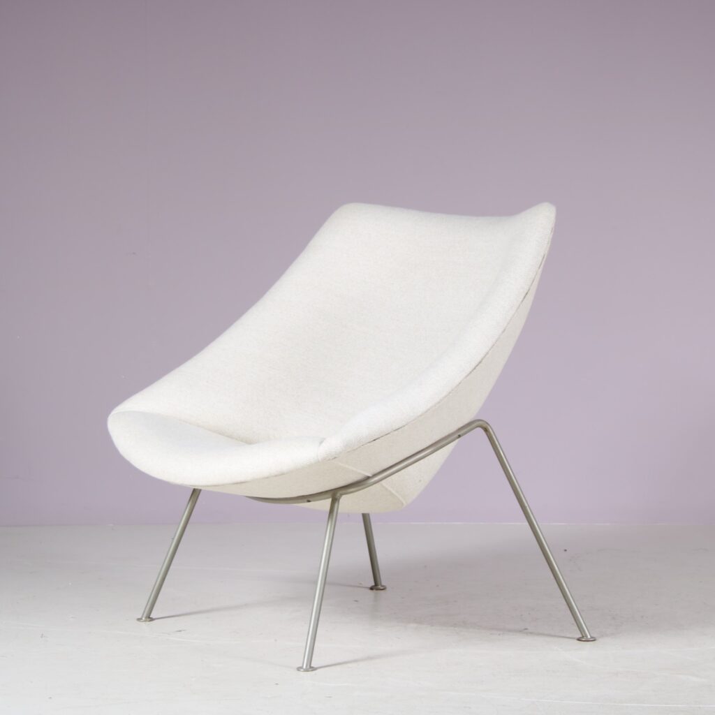 m27674 1950s "Oyster" Lady Chair with new upholstery / Pierre Paulin / Artifort, Netherlands