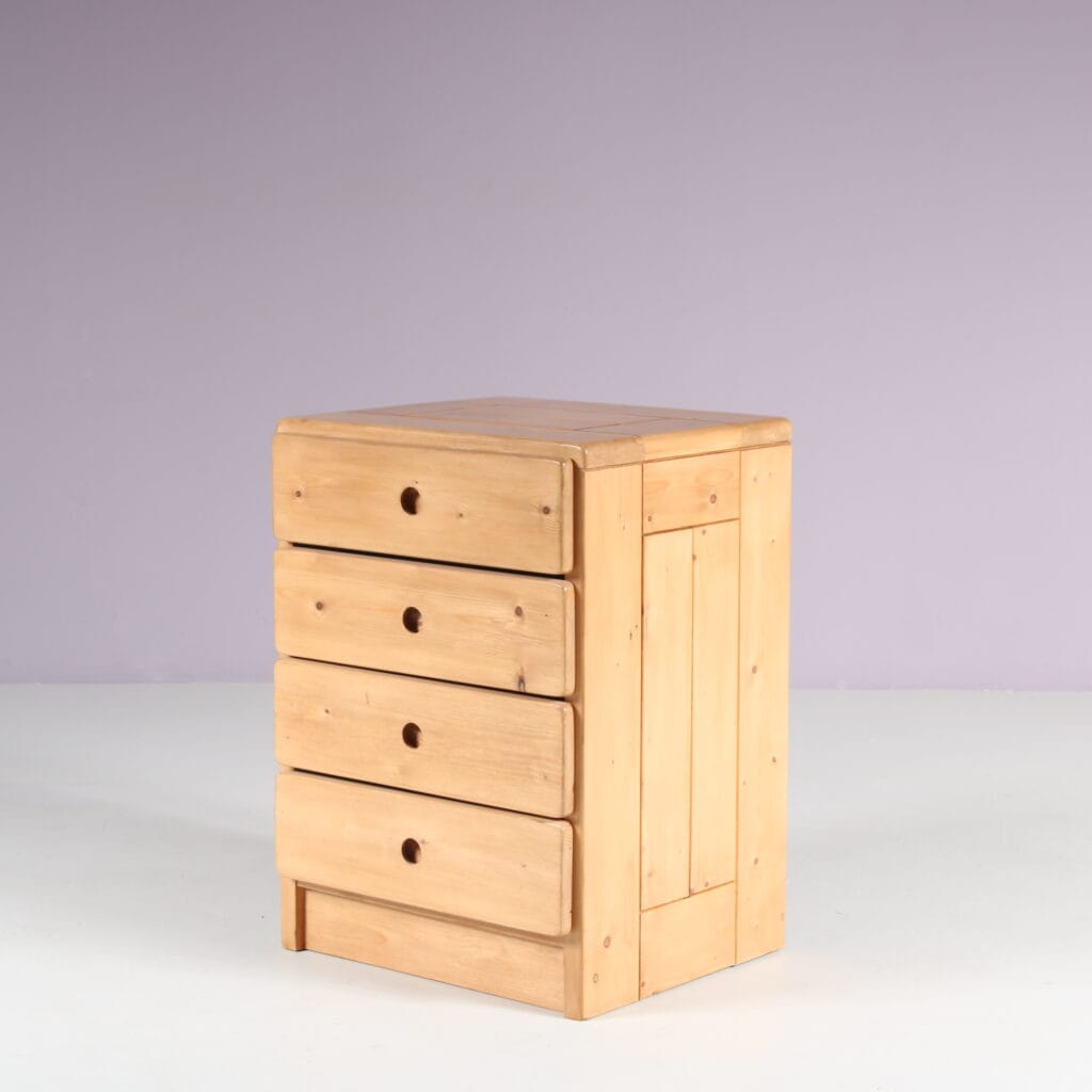 m24644B 1960s Pine drawer cabinet by Charlotte Perriand for Les Arcs, France