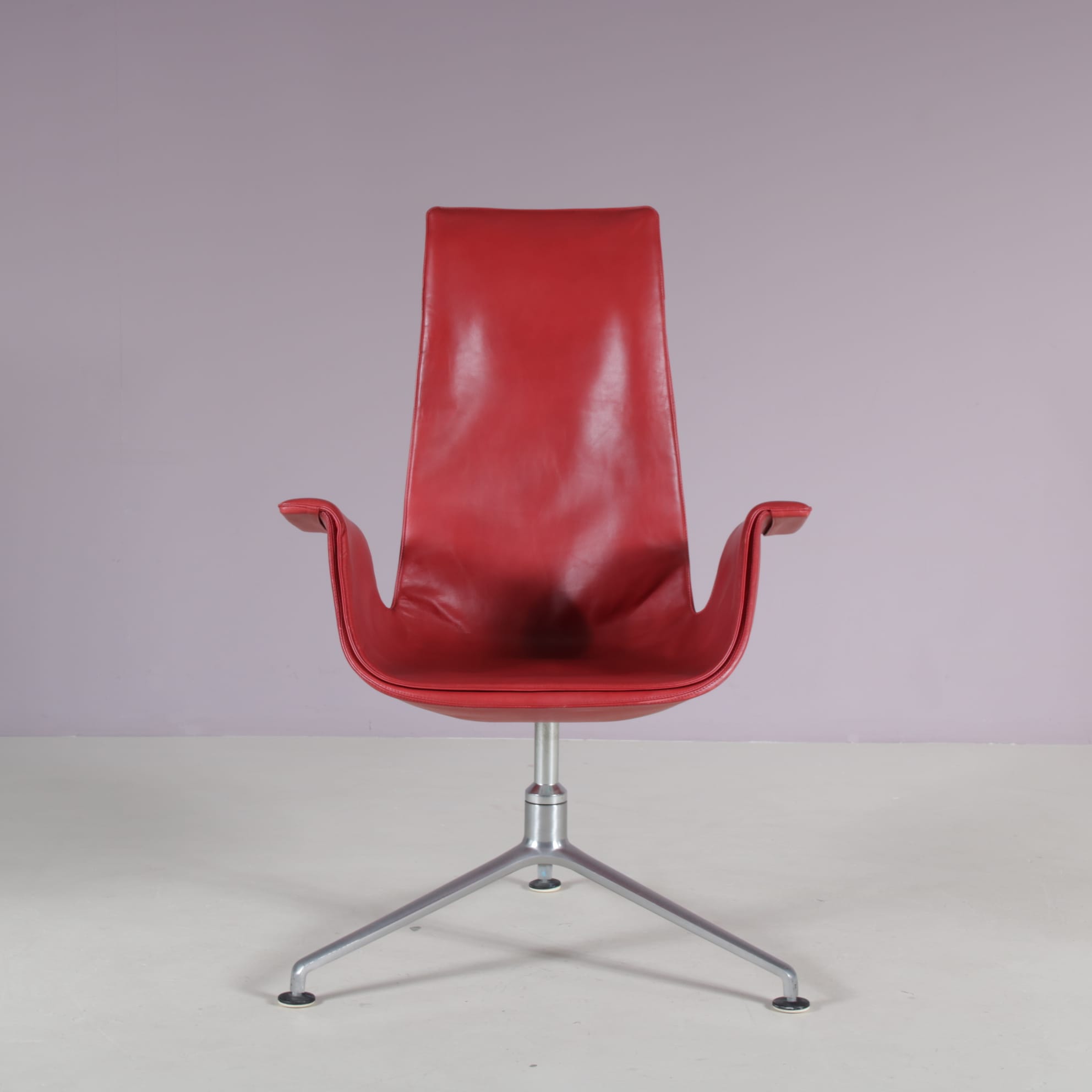 m28076 1970s Highback tulip chair on aluminium tripod base with red leather upholstery Preben Fabricius & Jorgen Kastholm Kill International, Germany