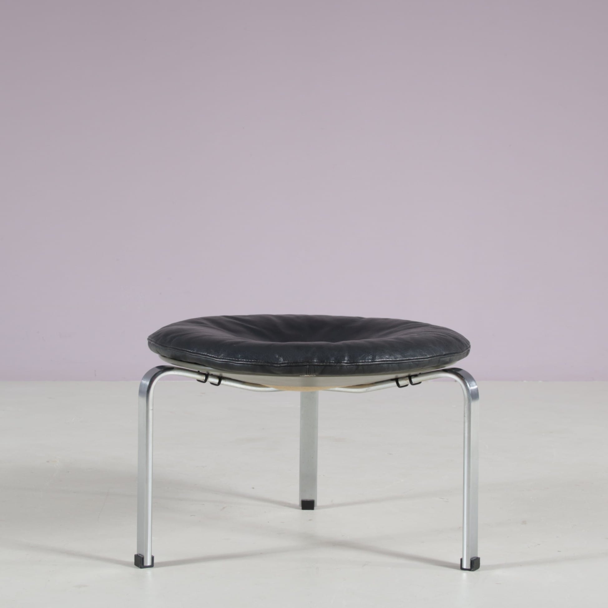 m28112 1960s PK33 Stool in chrome plated metal with leather cushions Poul Kjaerholm Kold Christensen, Denmark