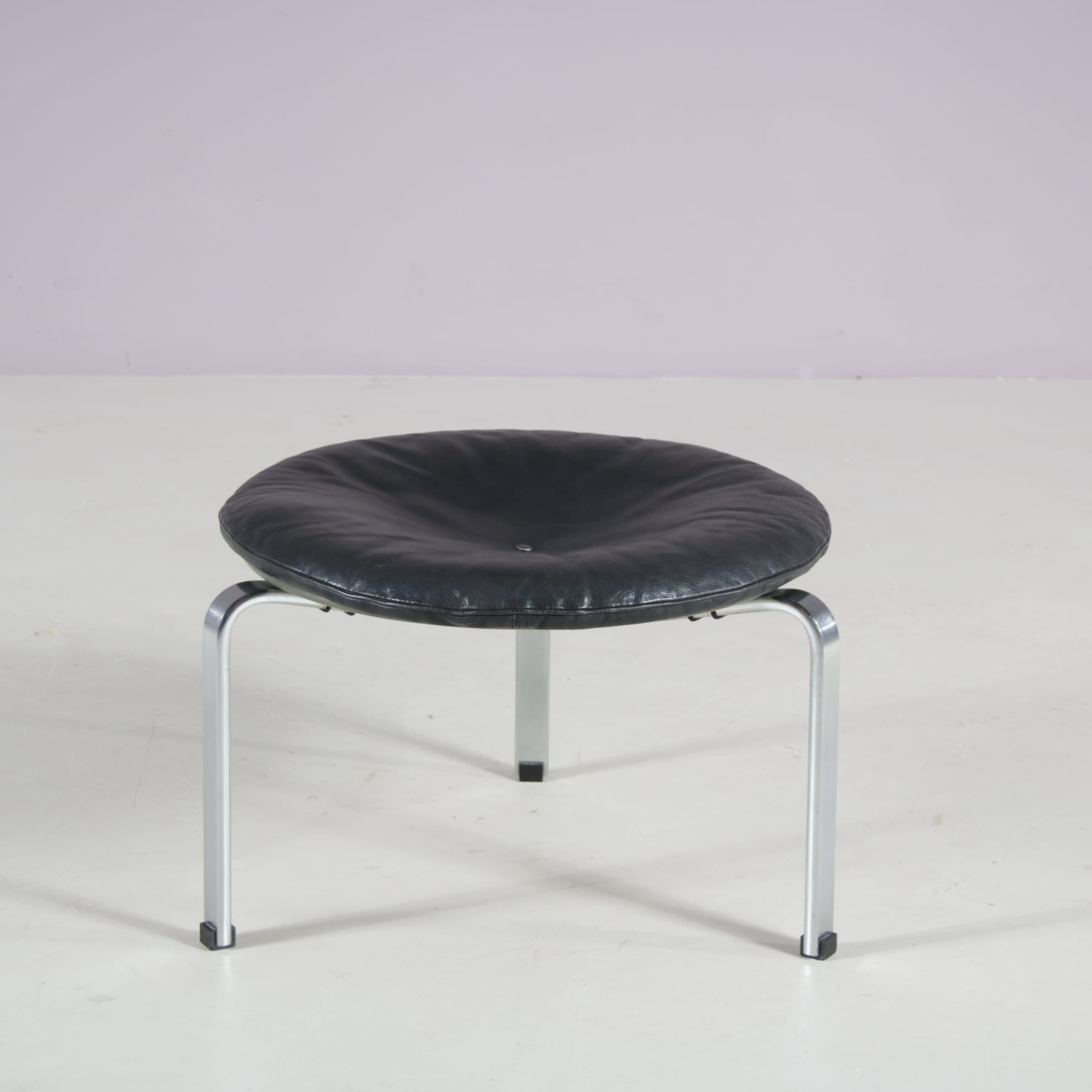 m28112 1960s PK33 Stool in chrome plated metal with leather cushions Poul Kjaerholm Kold Christensen, Denmark