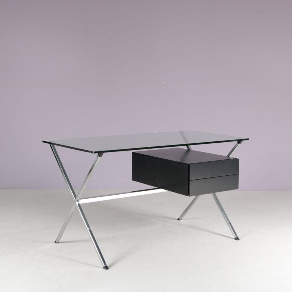 m28250 1960s Desk in chrome metal with black wood and glass top Franco Albini Knoll International, USA